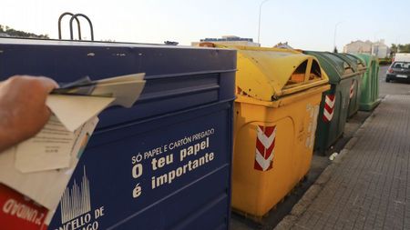 Mellora a separación de residuos en Santiago