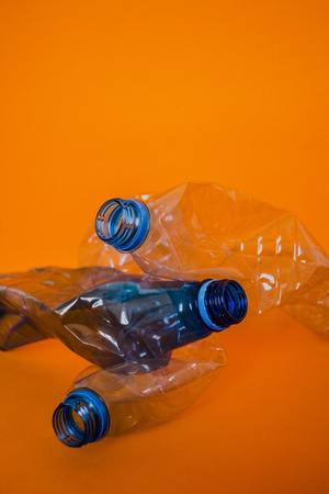 Cada europeo xera 34,4kg de residuos de envases de plástico ao ano